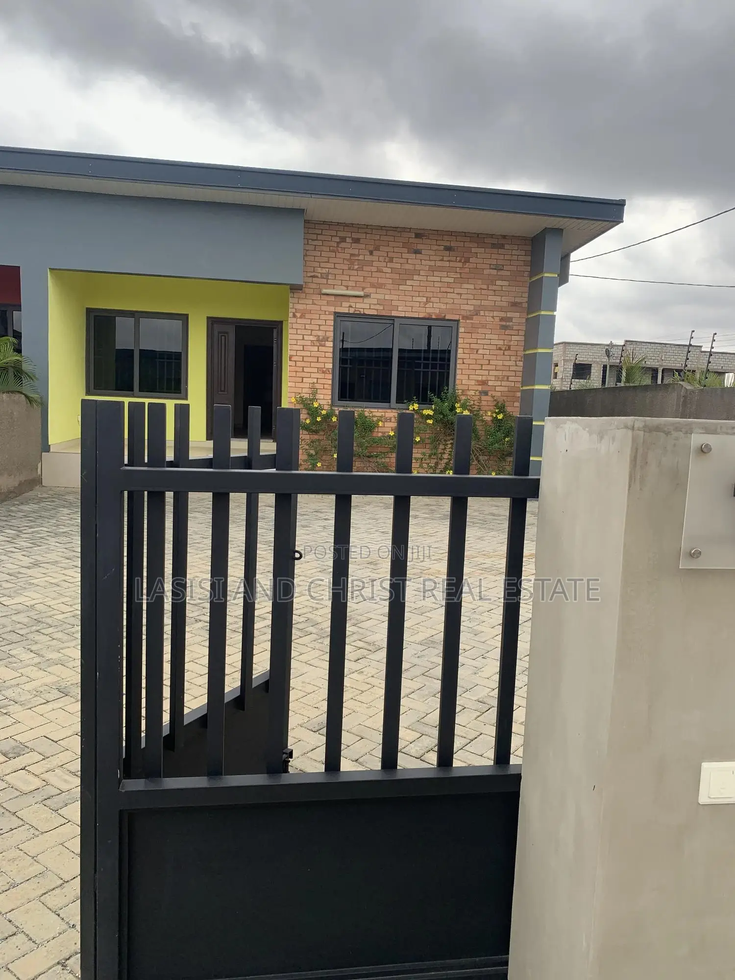Mini Flat in Lasisi And Christ, Amasaman for rent in Amasaman