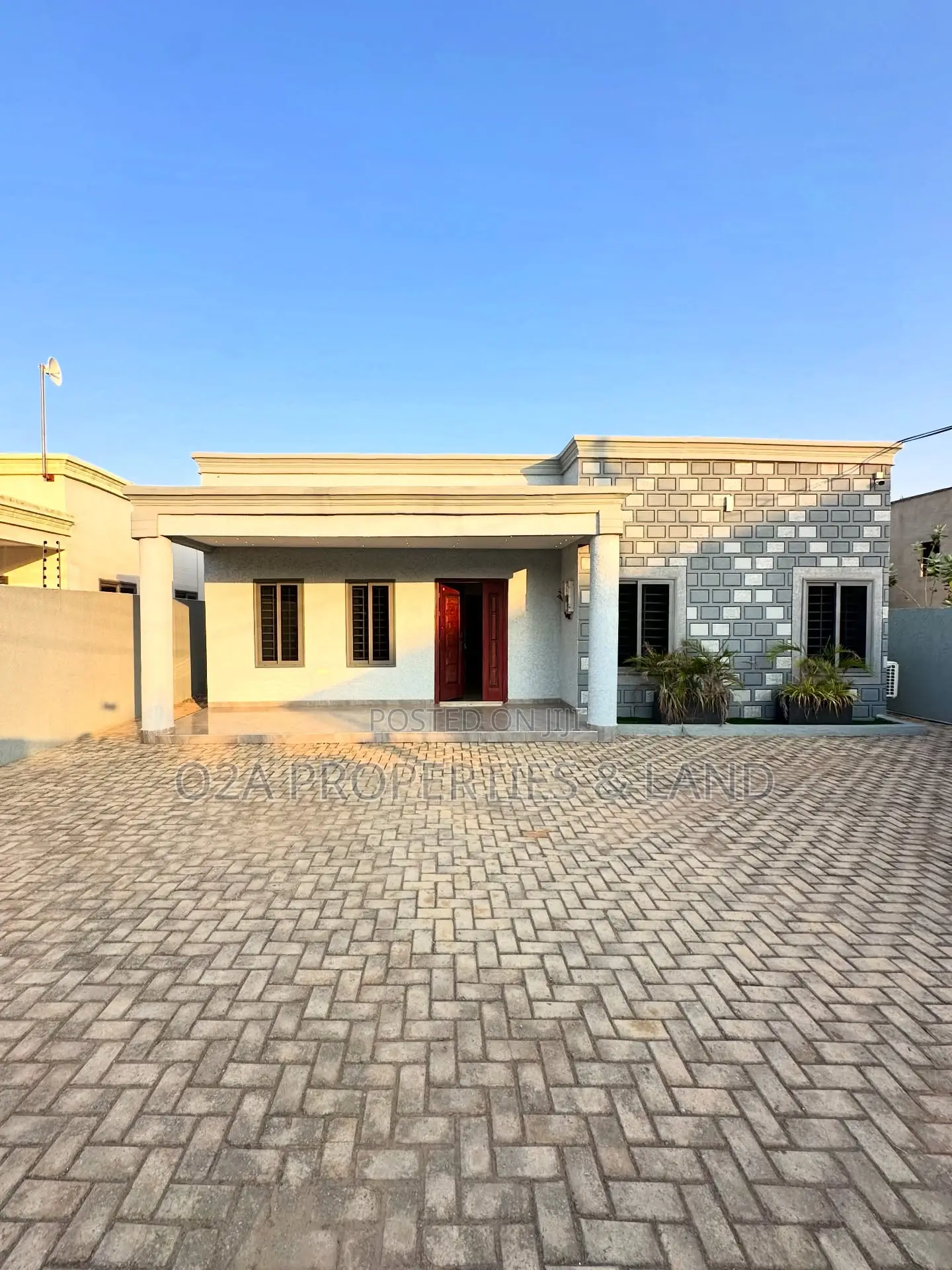 Furnished 3bdrm House in Lakeside Estate for sale in Lake Side Estate
