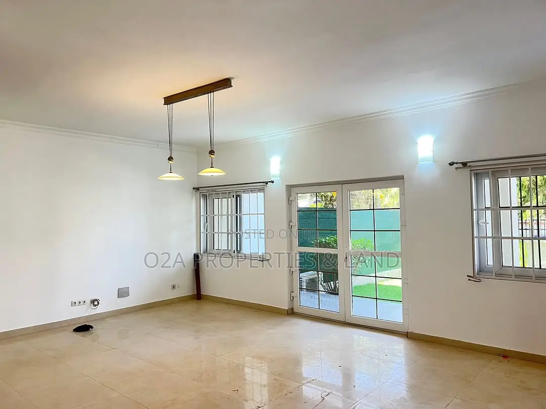 4bdrm House in Cantonments, Acquinas for rent in Acquinas