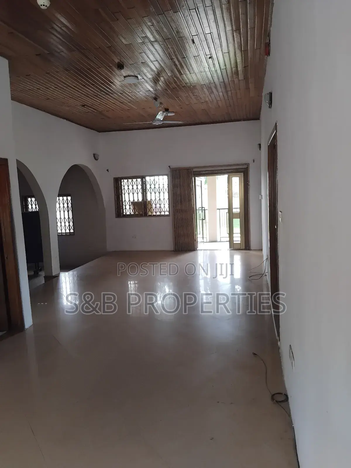 4bdrm Apartment in Ashomang Estate for rent in Ashomang Estate