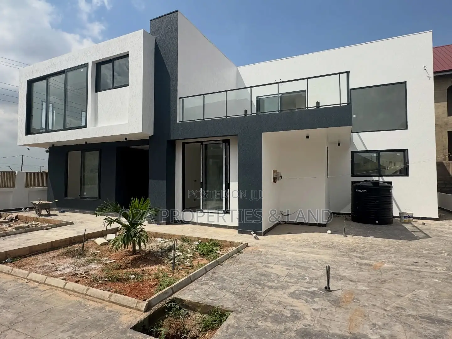 Furnished 5bdrm House in Lakeside Estate, for sale in Lake Side Estate