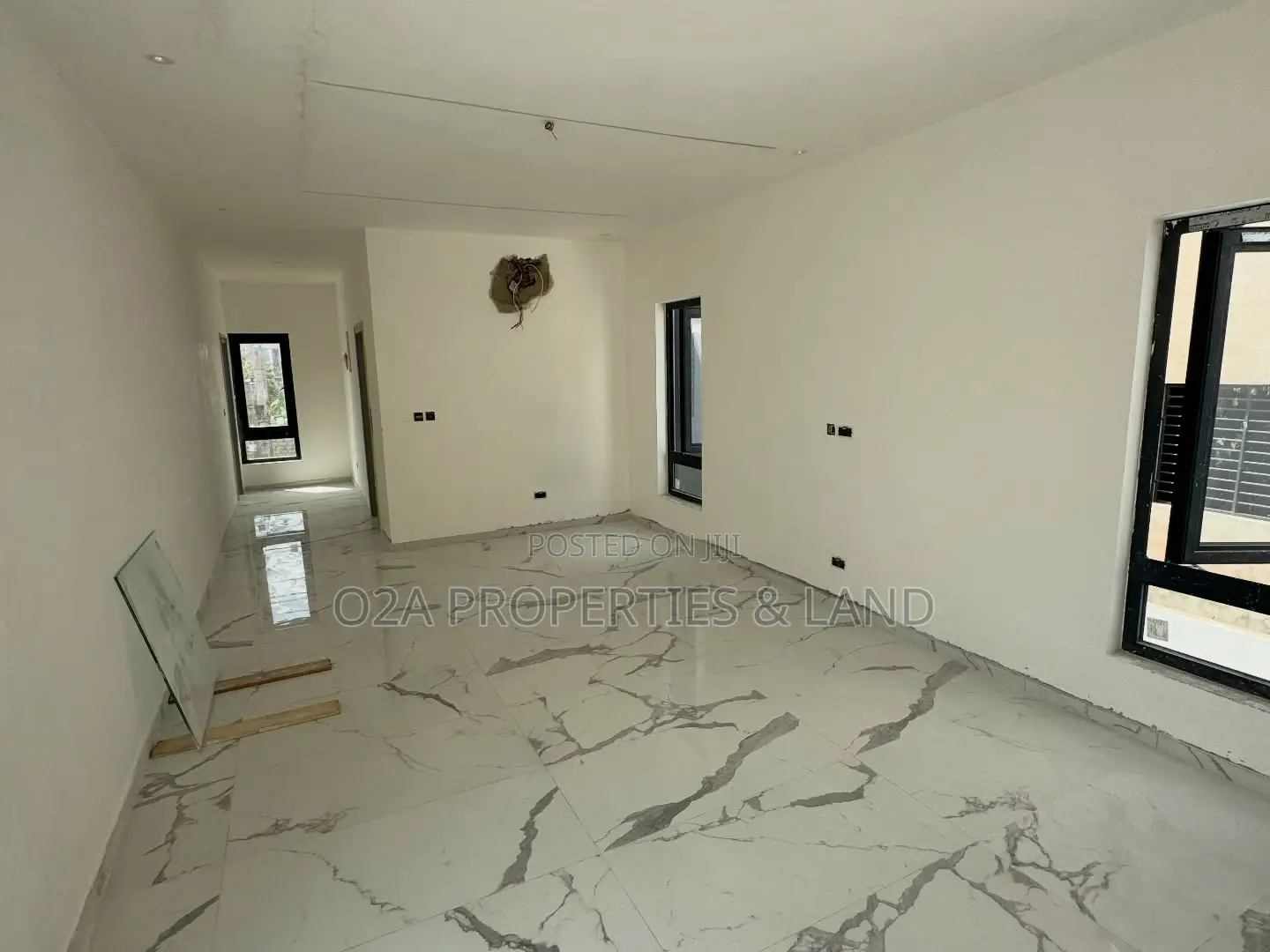 Furnished 5bdrm House in Lakeside Estate, for sale in Lake Side Estate