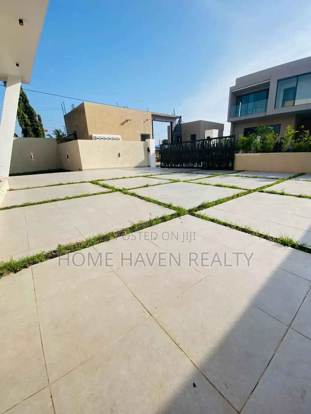 4bdrm House in Adjiriganor, East Legon for sale in East Legon