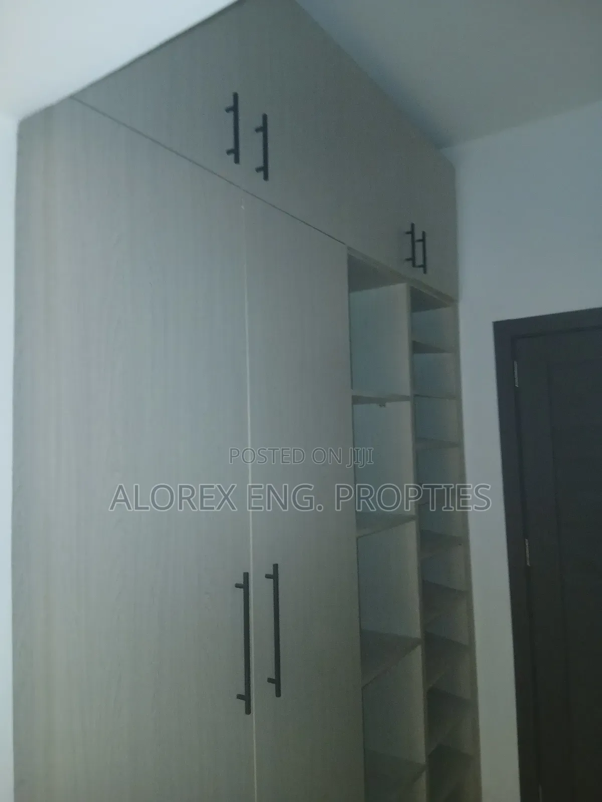 3bdrm Duplex in Near The Main Road, Oyarifa for sale in Oyarifa