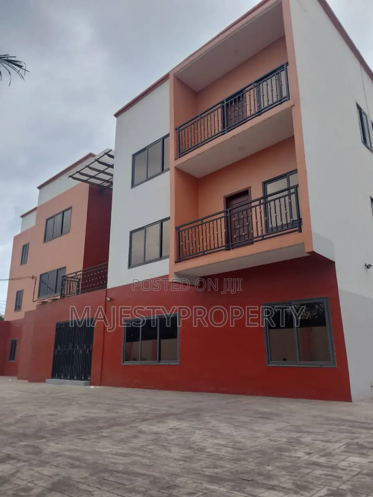 2bdrm Apartment in Spintex for sale in Spintex
