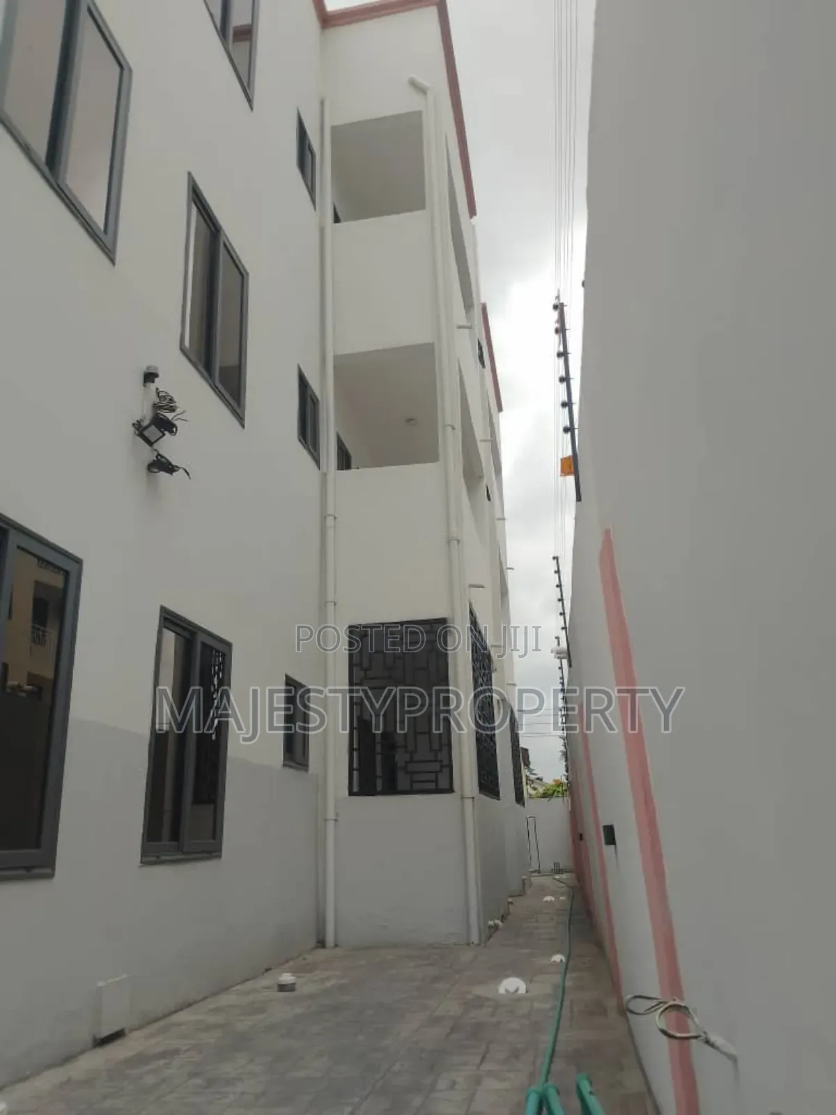 2bdrm Apartment in Spintex for sale in Spintex