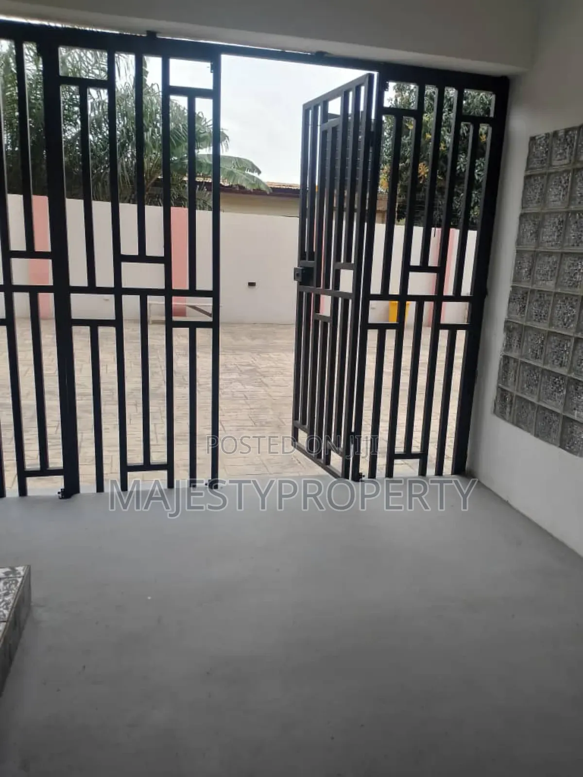 2bdrm Apartment in Spintex for sale in Spintex