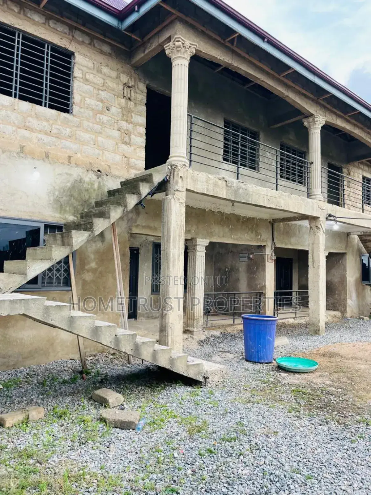8bdrm House in Hometrust Properties, Ablekuma for sale in Ablekuma