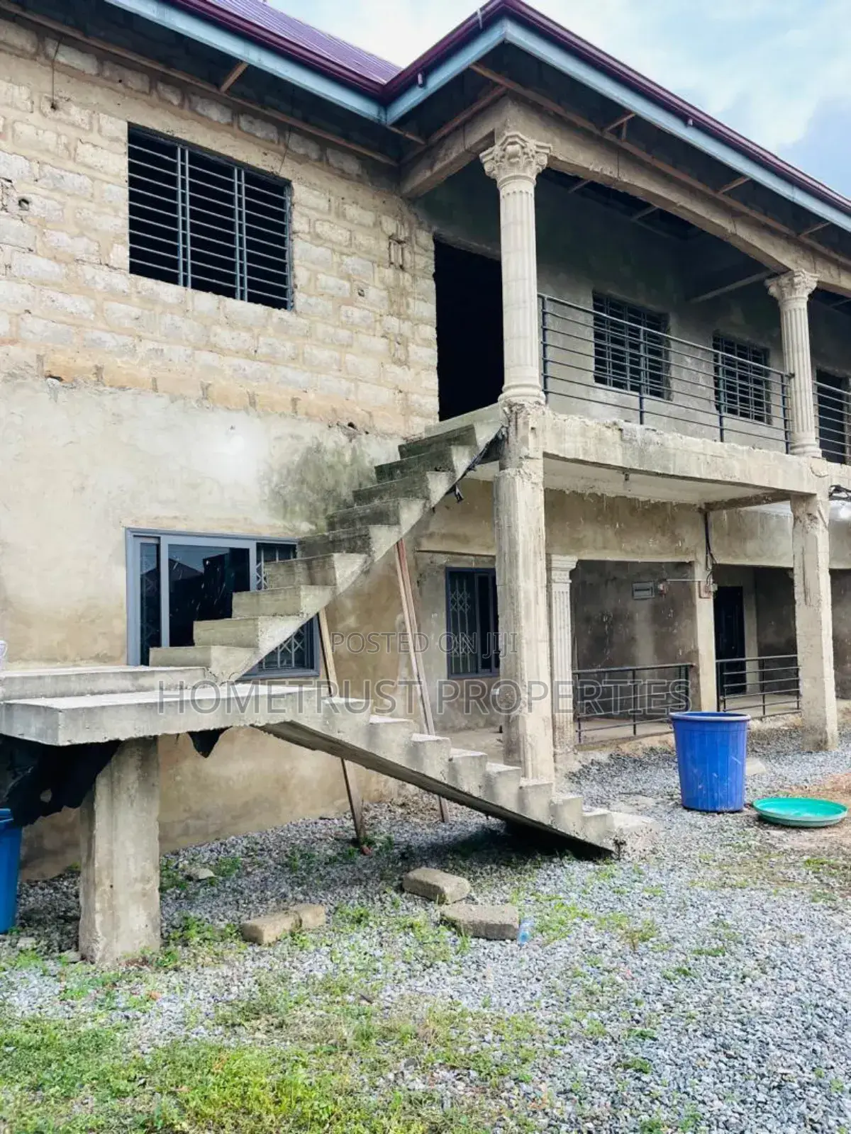 8bdrm House in Hometrust Properties, Ablekuma for sale in Ablekuma