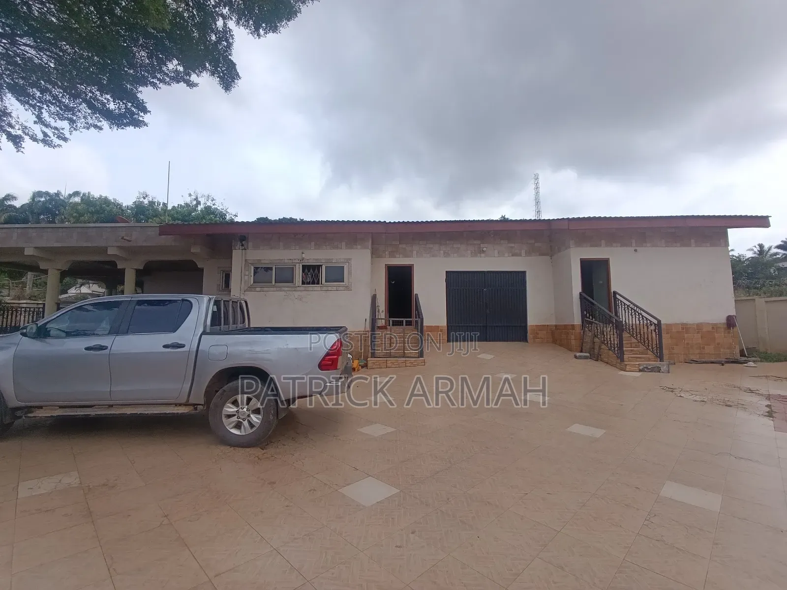 7bdrm House in Kumasi Metropolitan for sale in Kumasi Metropolitan