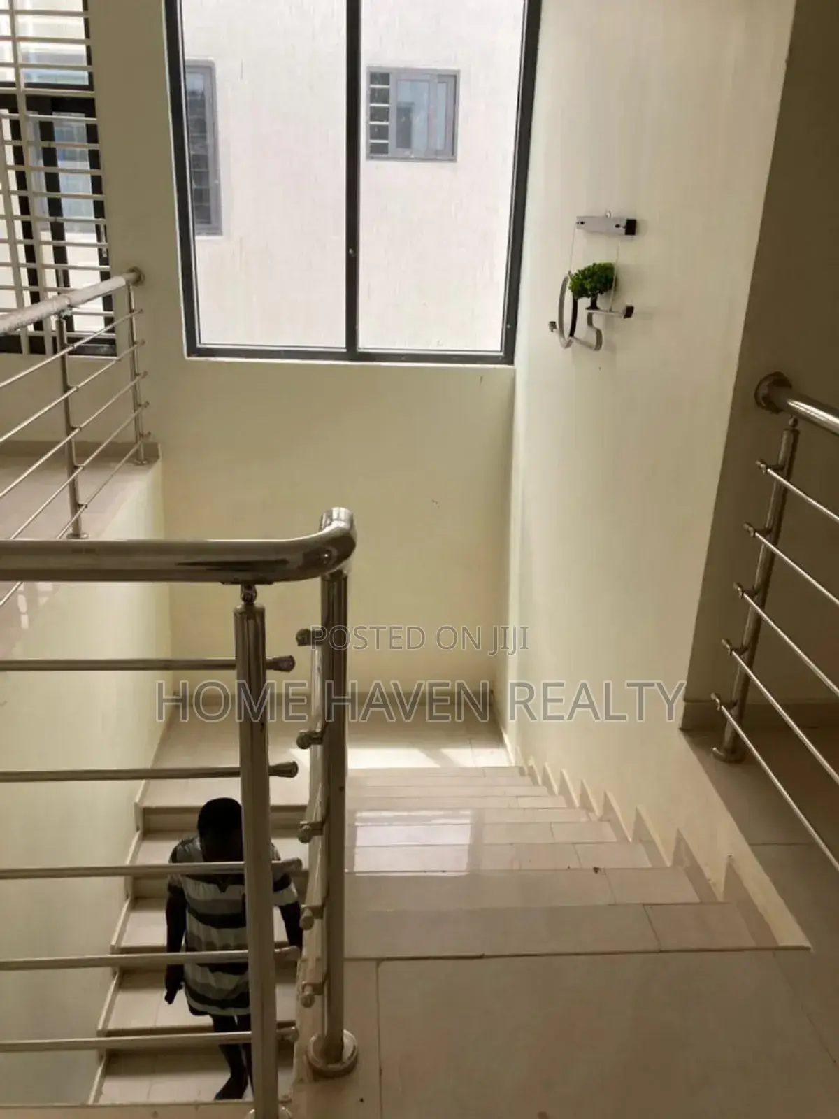 5bdrm House in West Hills Mall for sale in West Hills Mall Area
