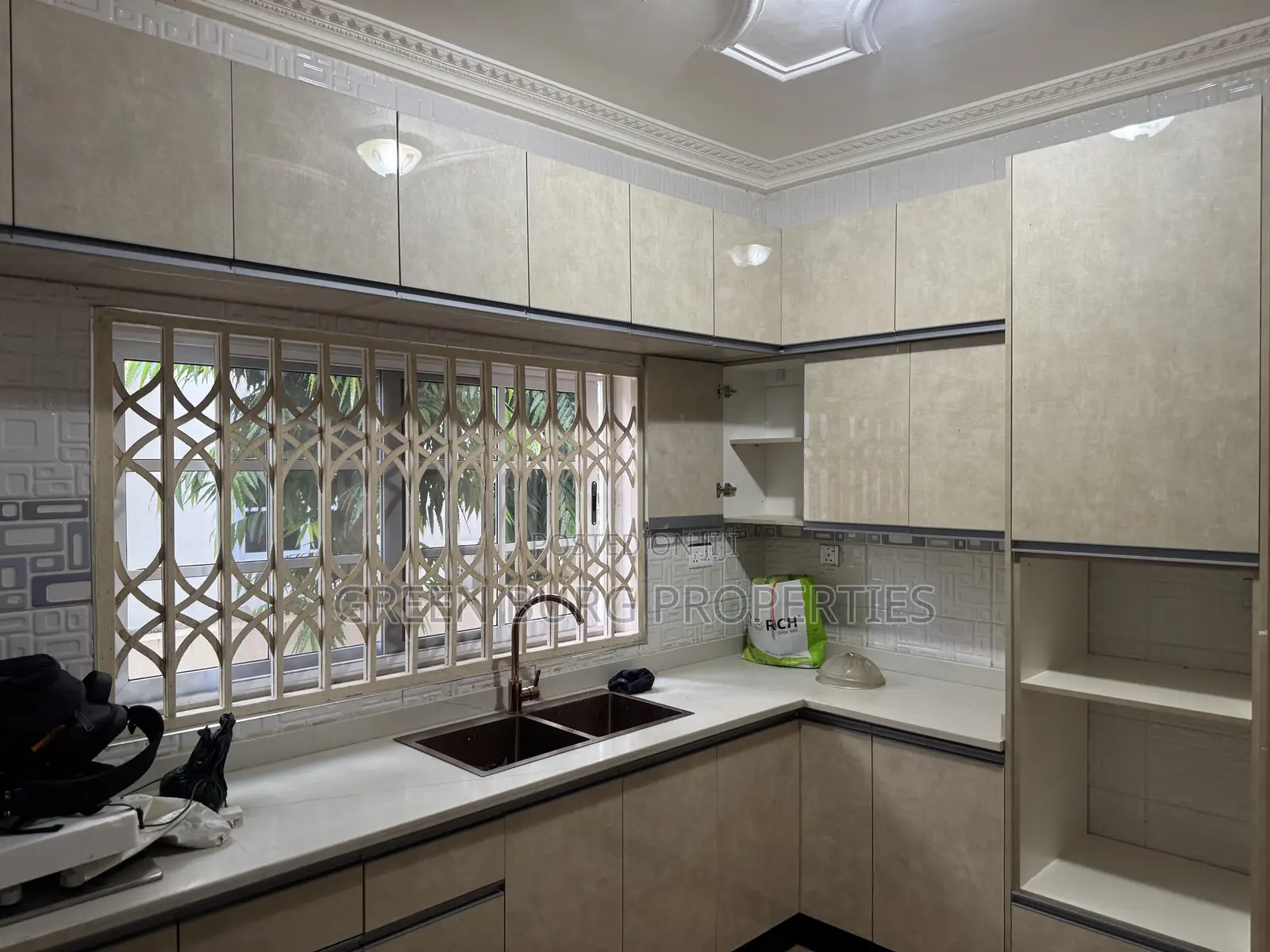 3bdrm Townhouse / Terrace in Green, East Legon for rent in East Legon