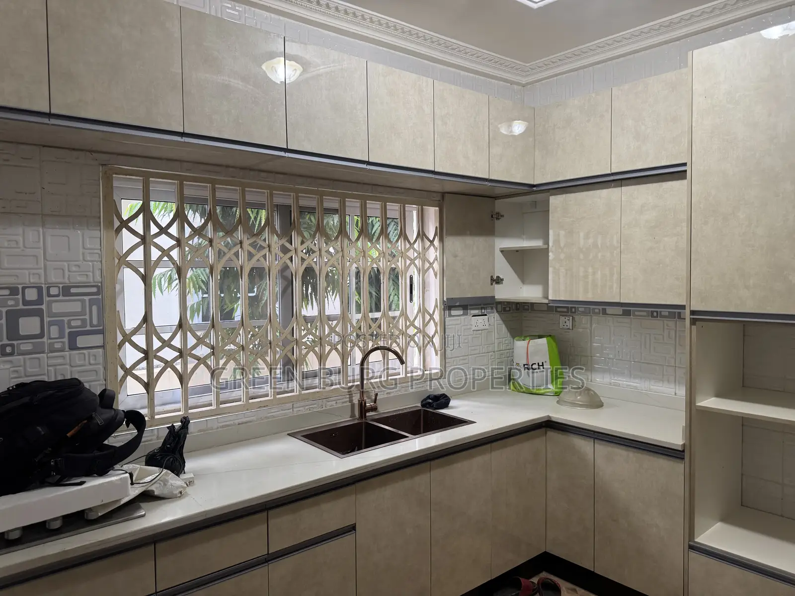 3bdrm Townhouse / Terrace in Green, East Legon for rent in East Legon