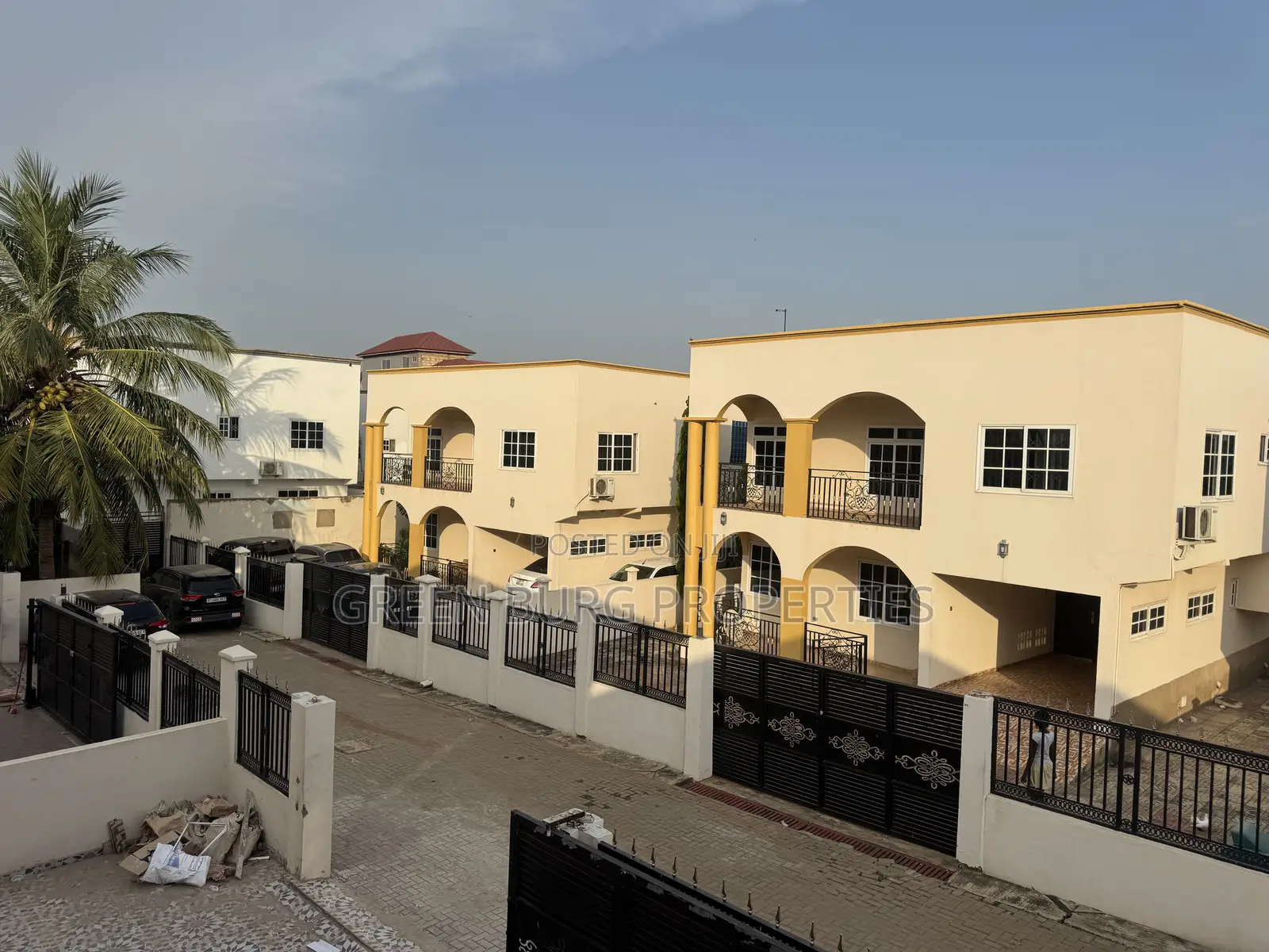 3bdrm Townhouse / Terrace in Green, East Legon for rent in East Legon