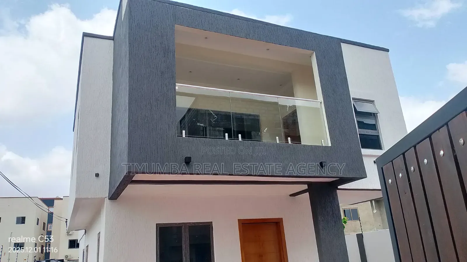 5bdrm Duplex in Tiyumba Agency, Haatso for sale in Haatso
