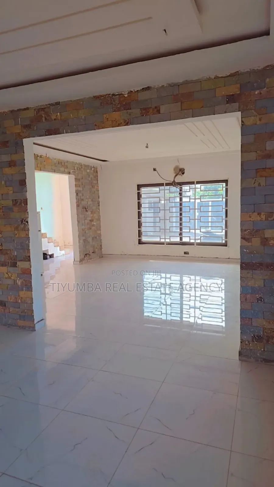 4bdrm Duplex in Tiyumba Agency., Haatso for sale in Haatso