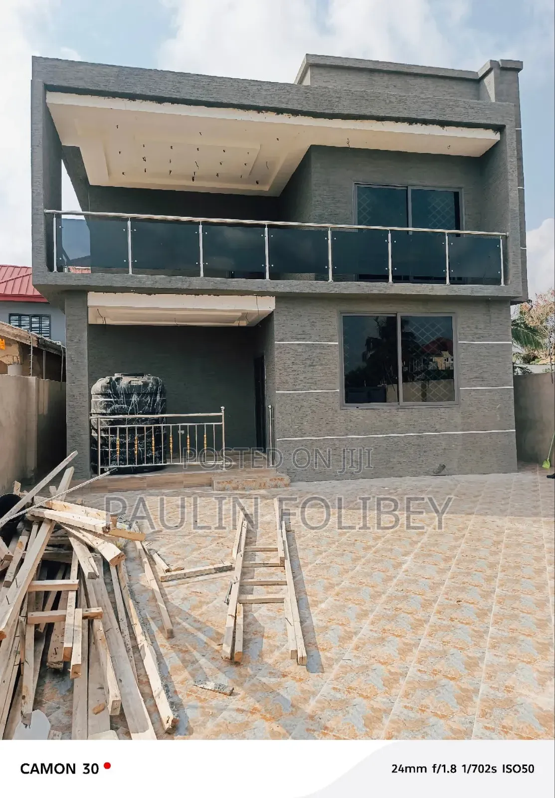 5bdrm Duplex in Dg Properties, Ablekuma for sale in Ablekuma