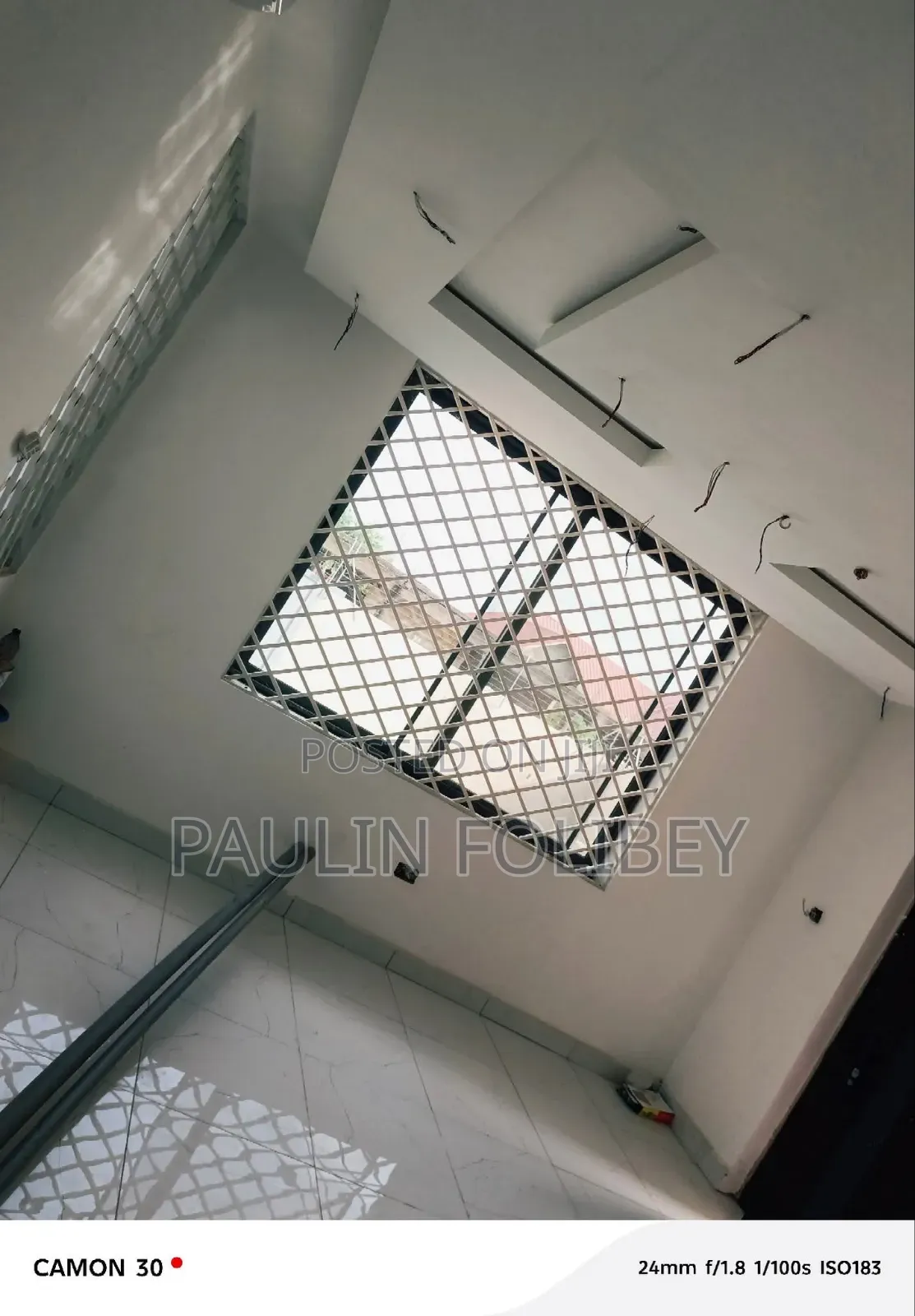 5bdrm Duplex in Dg Properties, Ablekuma for sale in Ablekuma