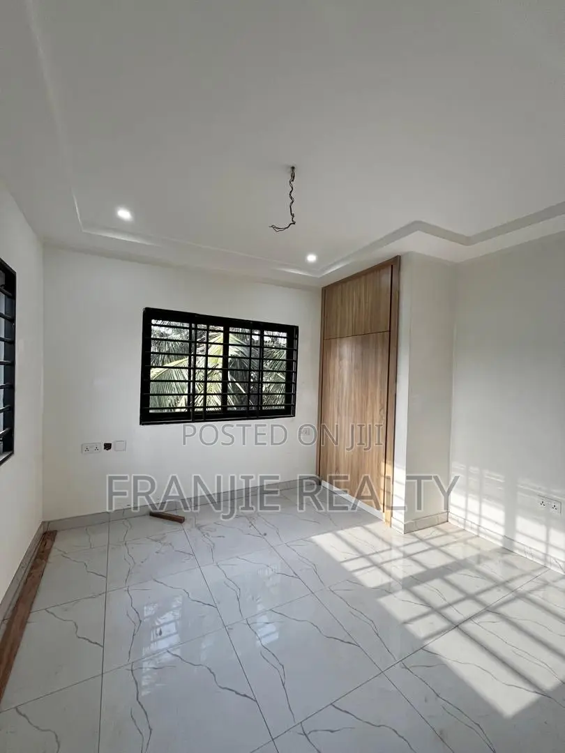 3bdrm House in Franjie Realty, Pokuase for sale in Pokuase