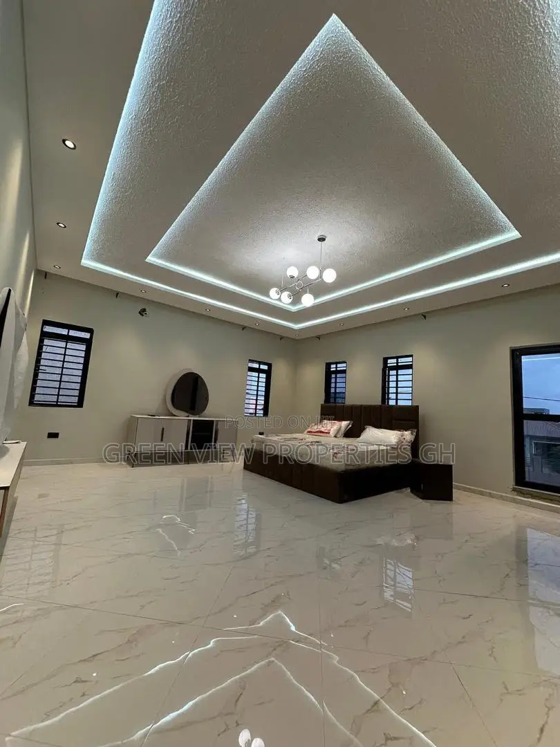 4bdrm Duplex in Adenta for sale in Adenta