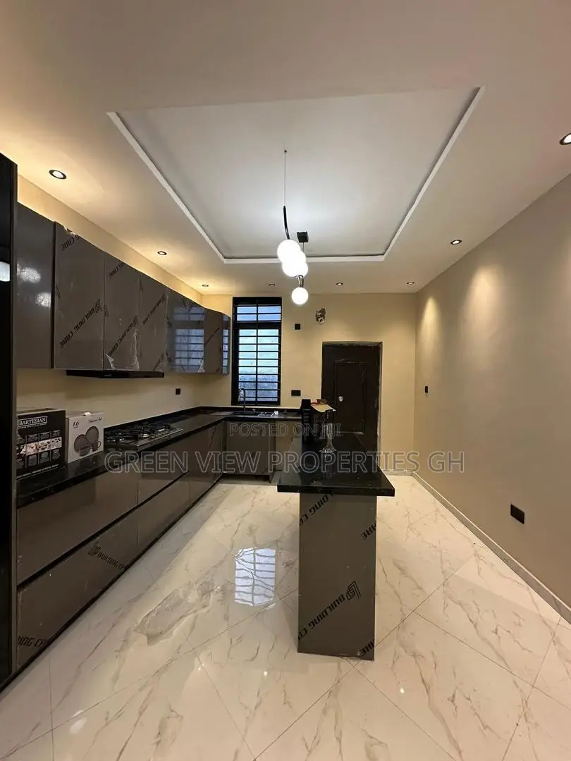 4bdrm Duplex in Adenta for sale in Adenta