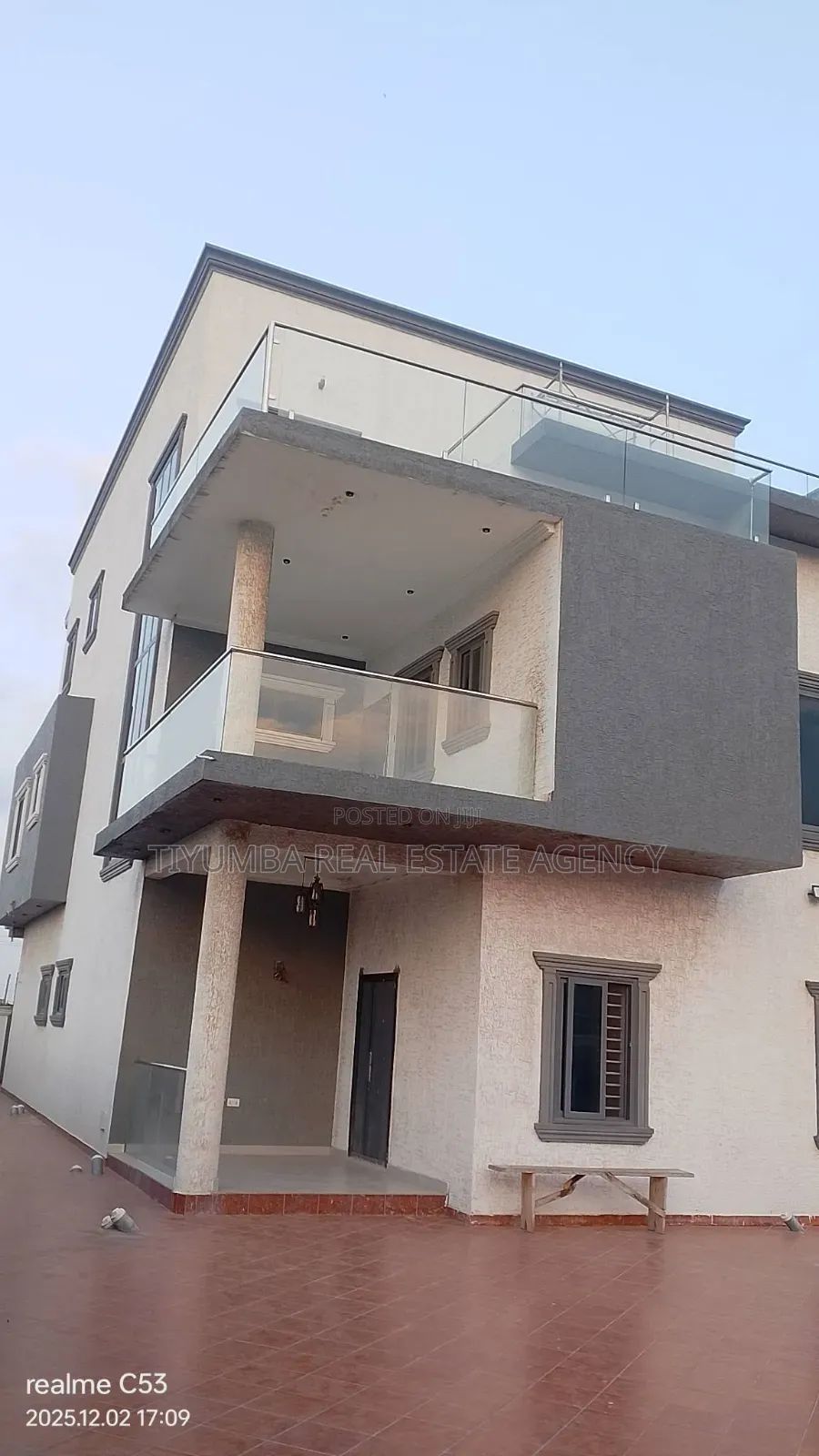 5bdrm Duplex in Tiyumba Agency, Mile 7 for sale in Mile 7