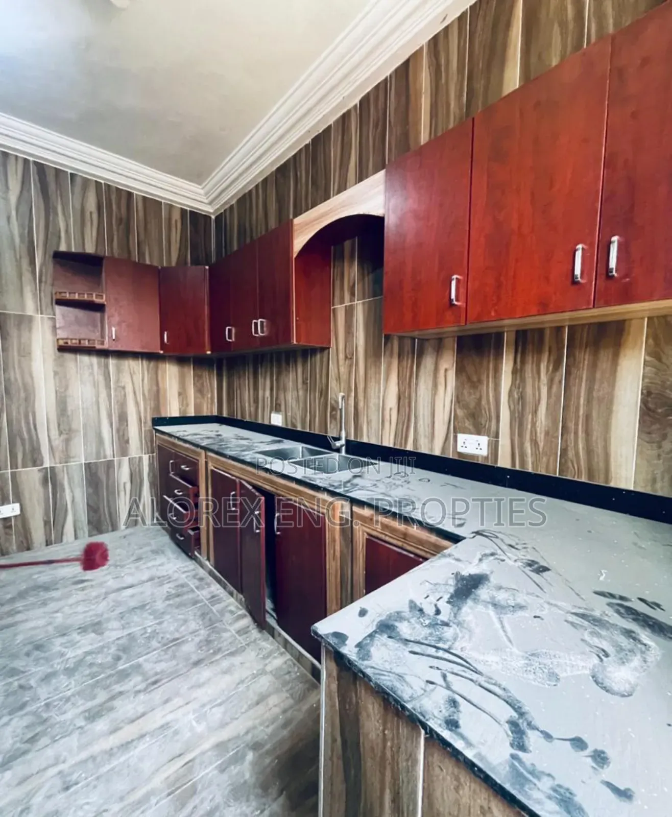 4bdrm Duplex in Lakeside, Ashaley Botwe for rent in Ashaley Botwe