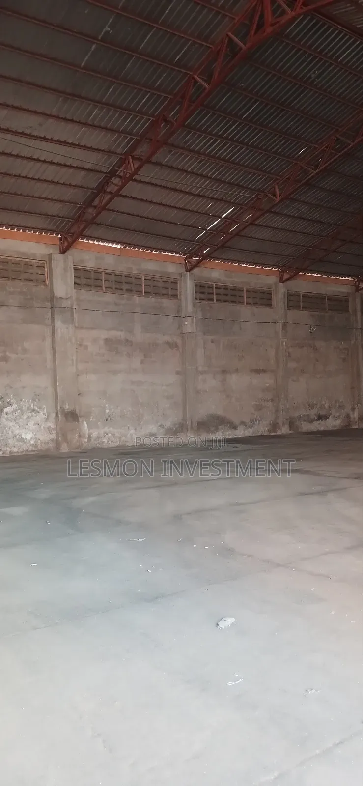 Warehouse for Rent Measuring 800sqm in Tema Industrial Area in Tema Metropolitan