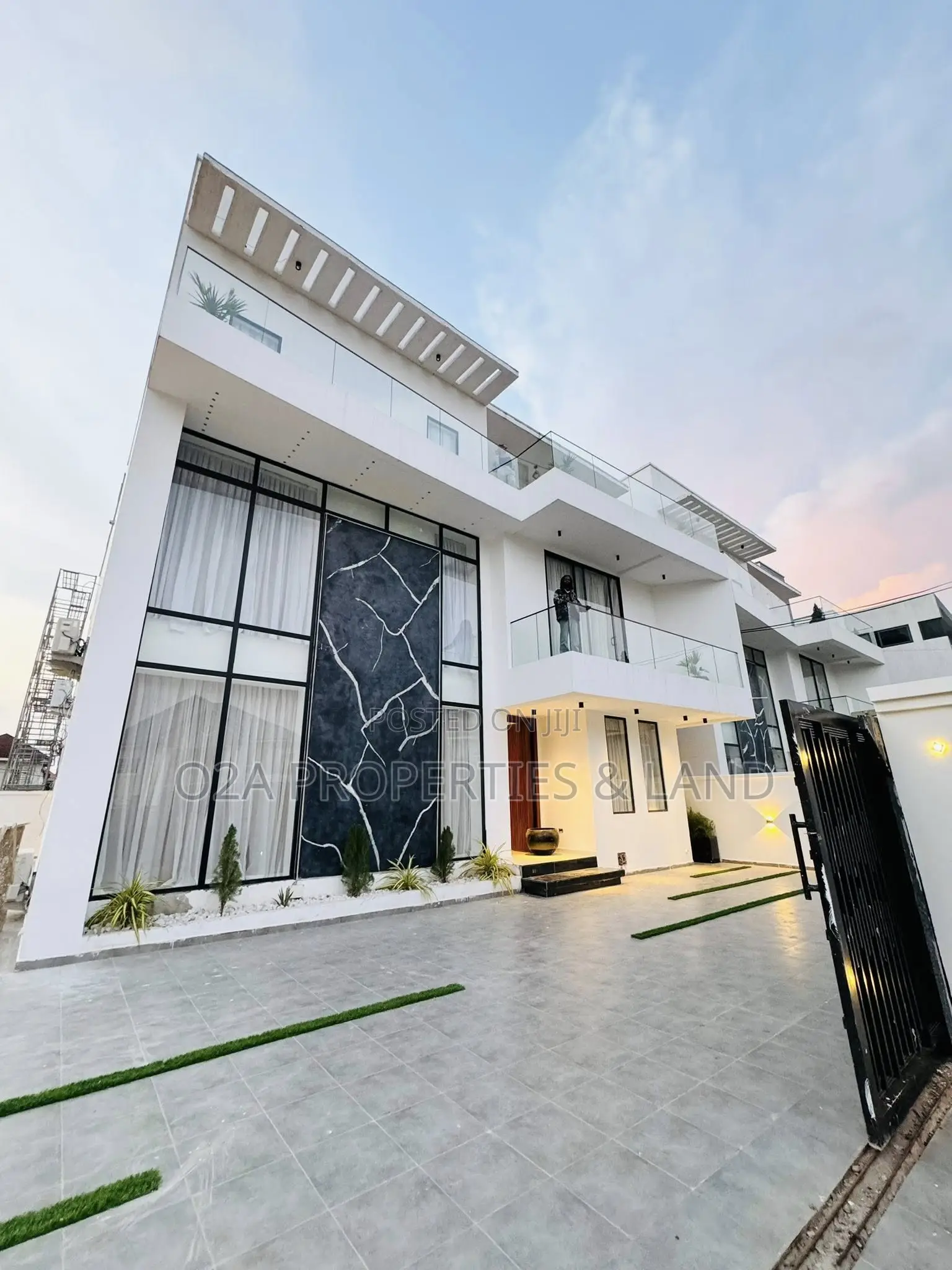 4bdrm House in Ogbojo, North Legon for sale in North Legon
