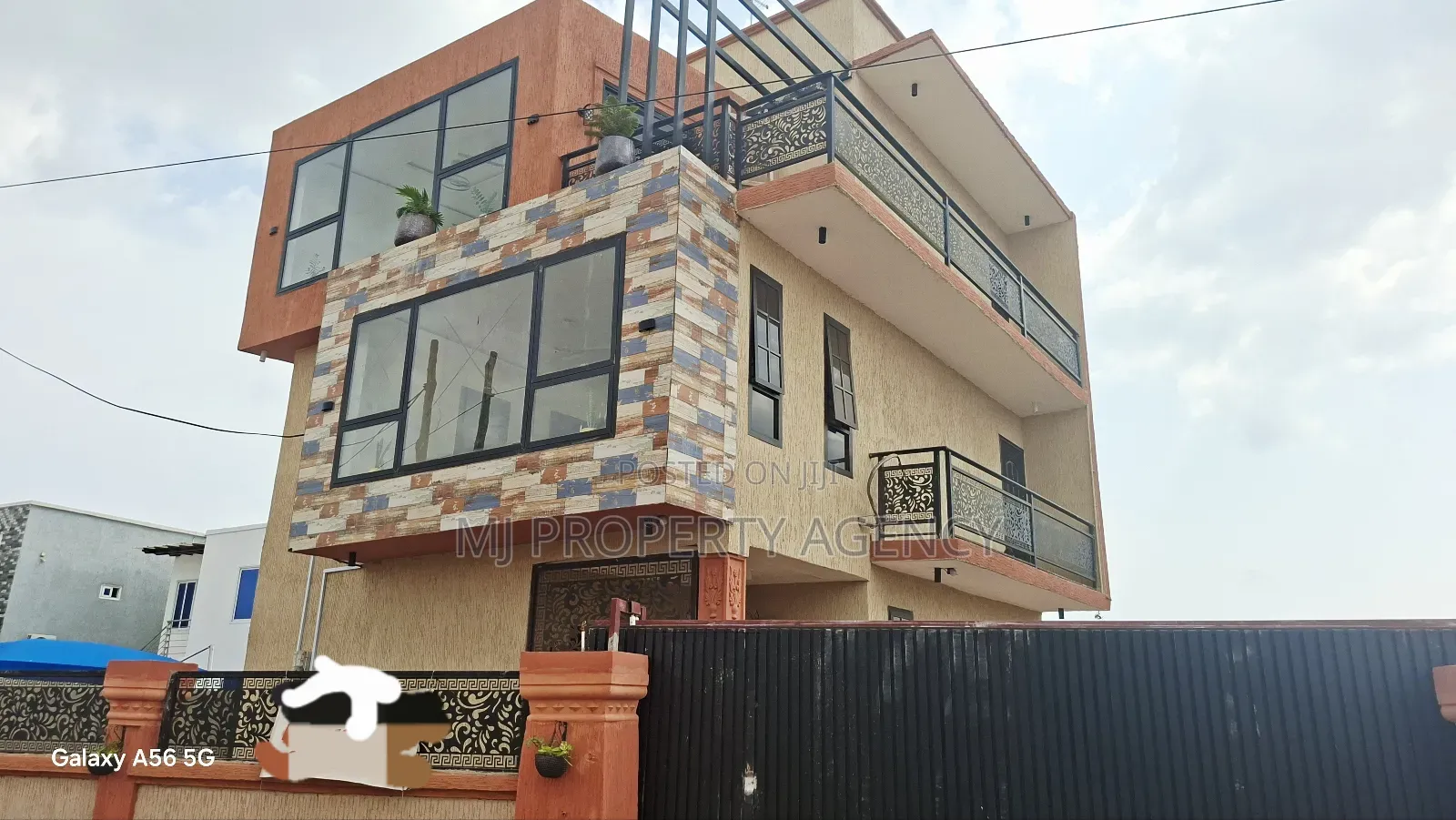 5bdrm Duplex in Community 12 New, Tema Metropolitan for sale in Tema Metropolitan