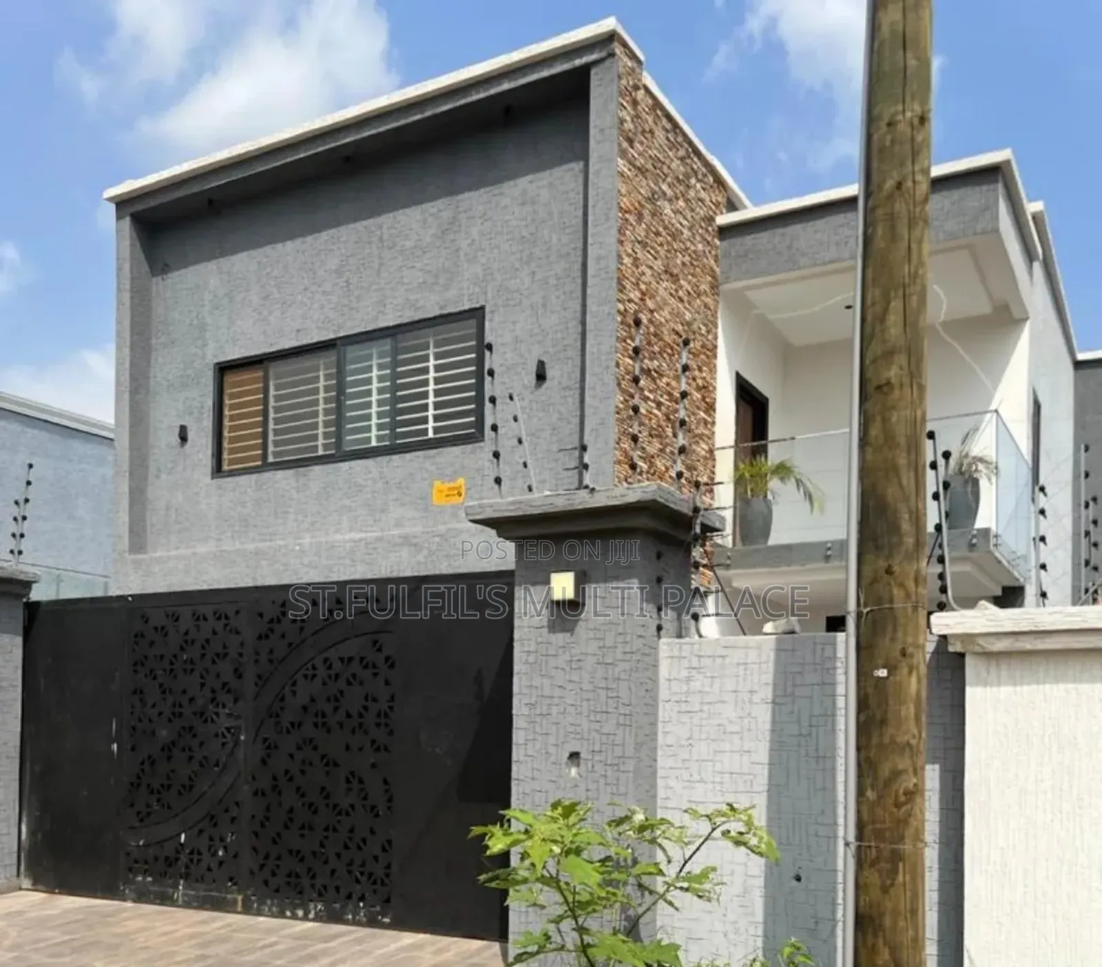 4bdrm Duplex in Lakeside, East Legon for sale in East Legon