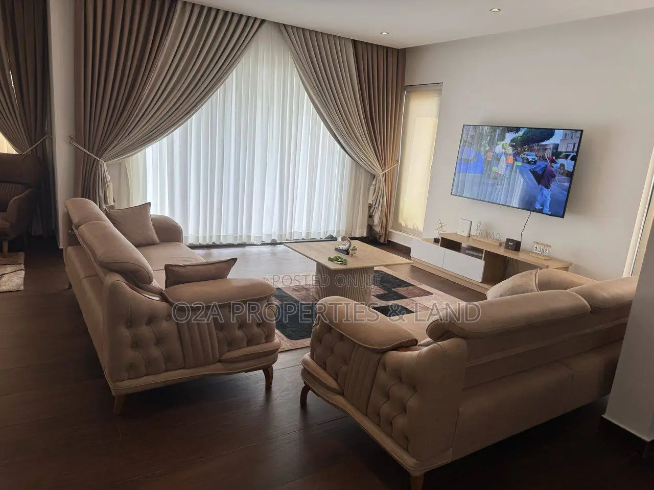 Furnished 3bdrm House in East Airport for rent in Airport Residential Area