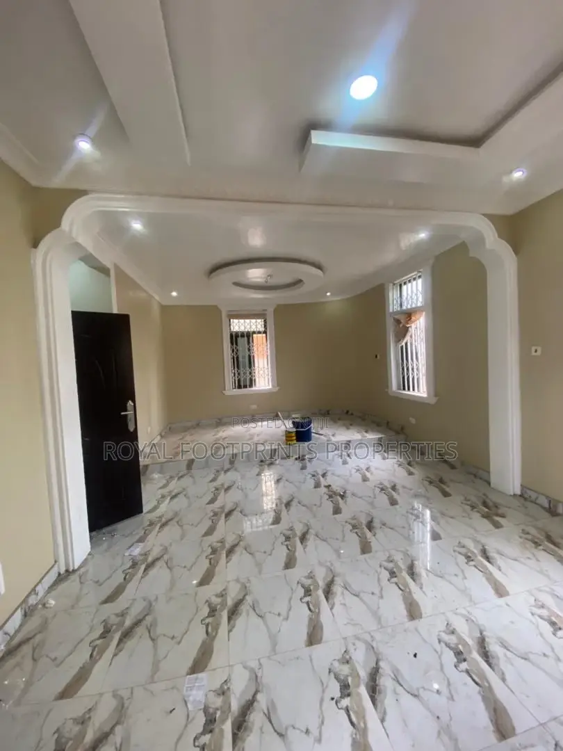 3bdrm House in Luxelooks Properties, Adenta for rent in Adenta