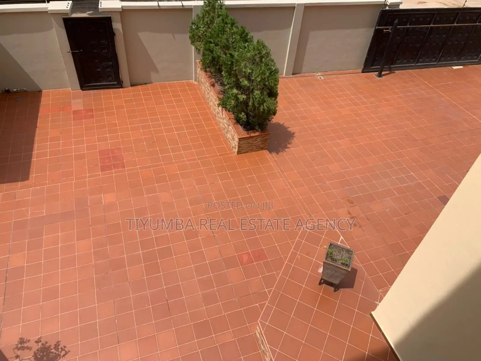 3bdrm Apartment in Tiyumba Estate, Abeka for rent in Abeka