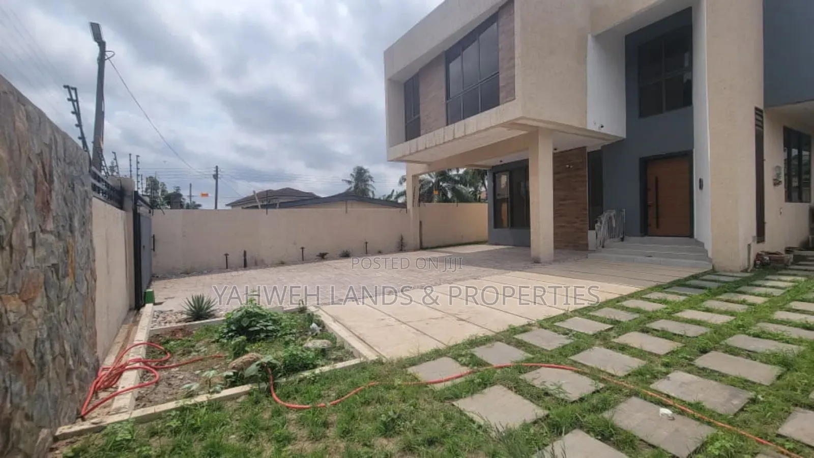 4bdrm House in Madina for sale in Madina
