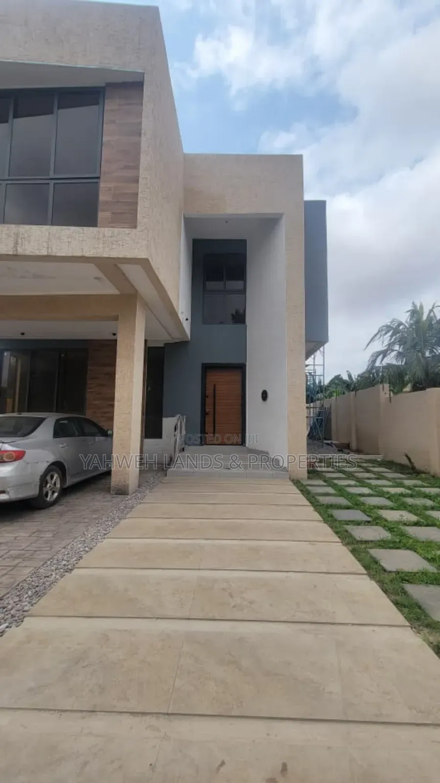 4bdrm House in Madina for sale in Madina