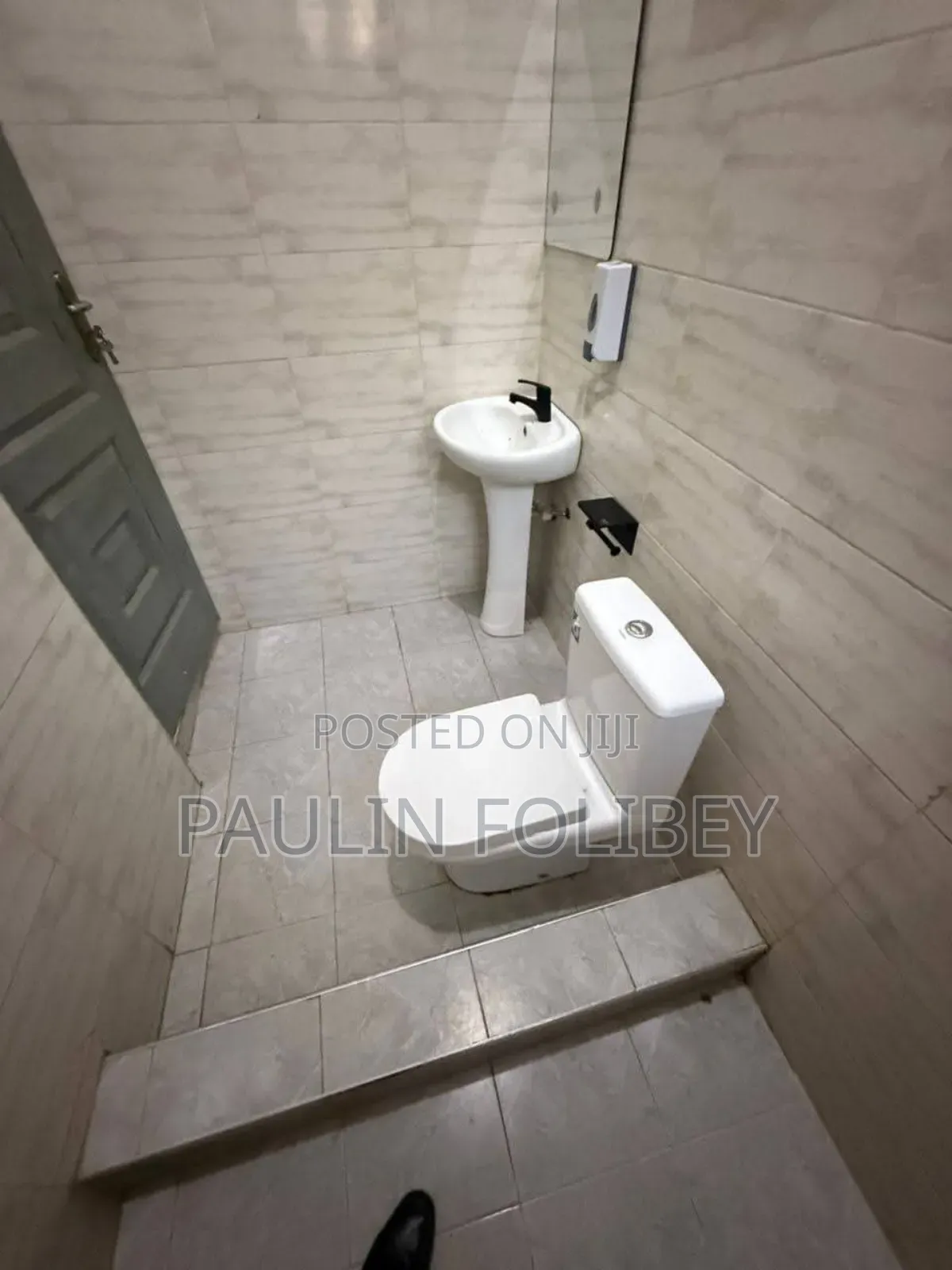 2bdrm Apartment in Dg Properties, Ablekuma for rent in Ablekuma