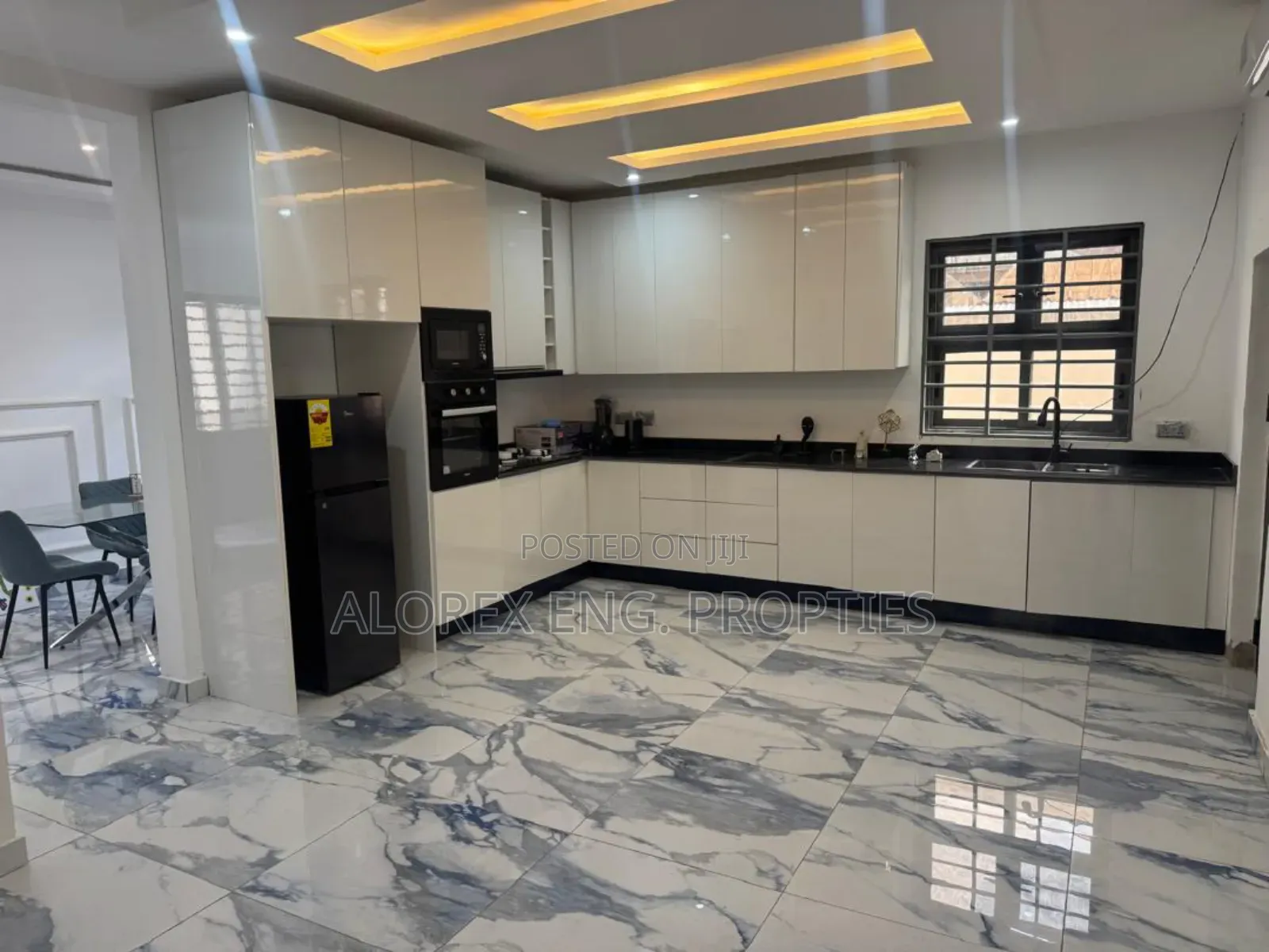 4bdrm Duplex in $150,000 Self, Ashaley Botwe for sale in Ashaley Botwe