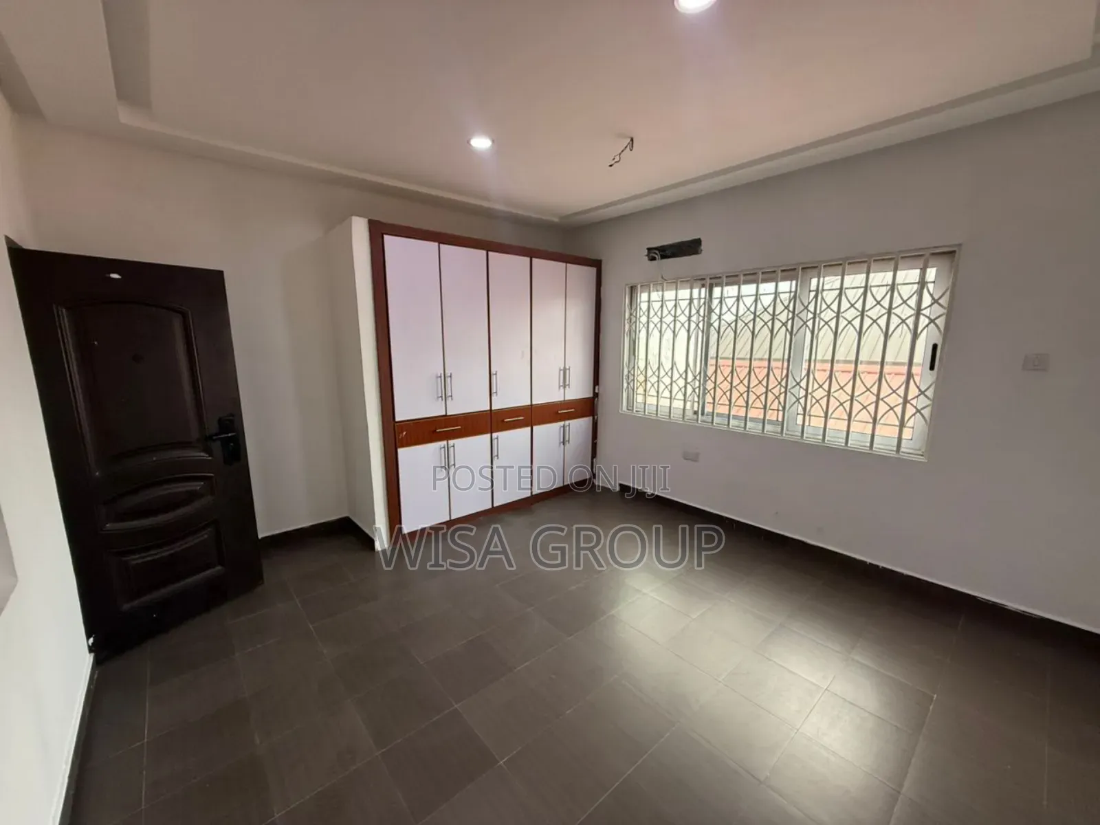 8bdrm Duplex in Wisa Group, Accra Metropolitan for rent in Accra Metropolitan