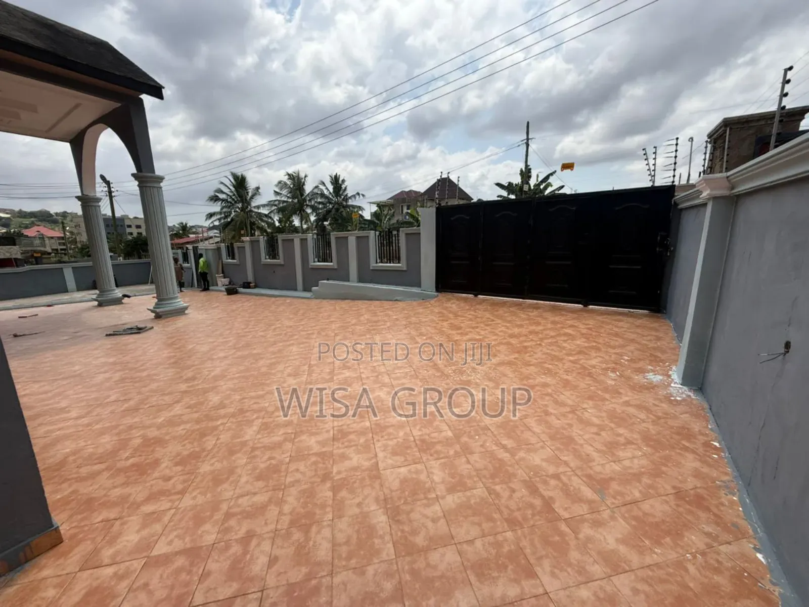 8bdrm Duplex in Wisa Group, Accra Metropolitan for rent in Accra Metropolitan