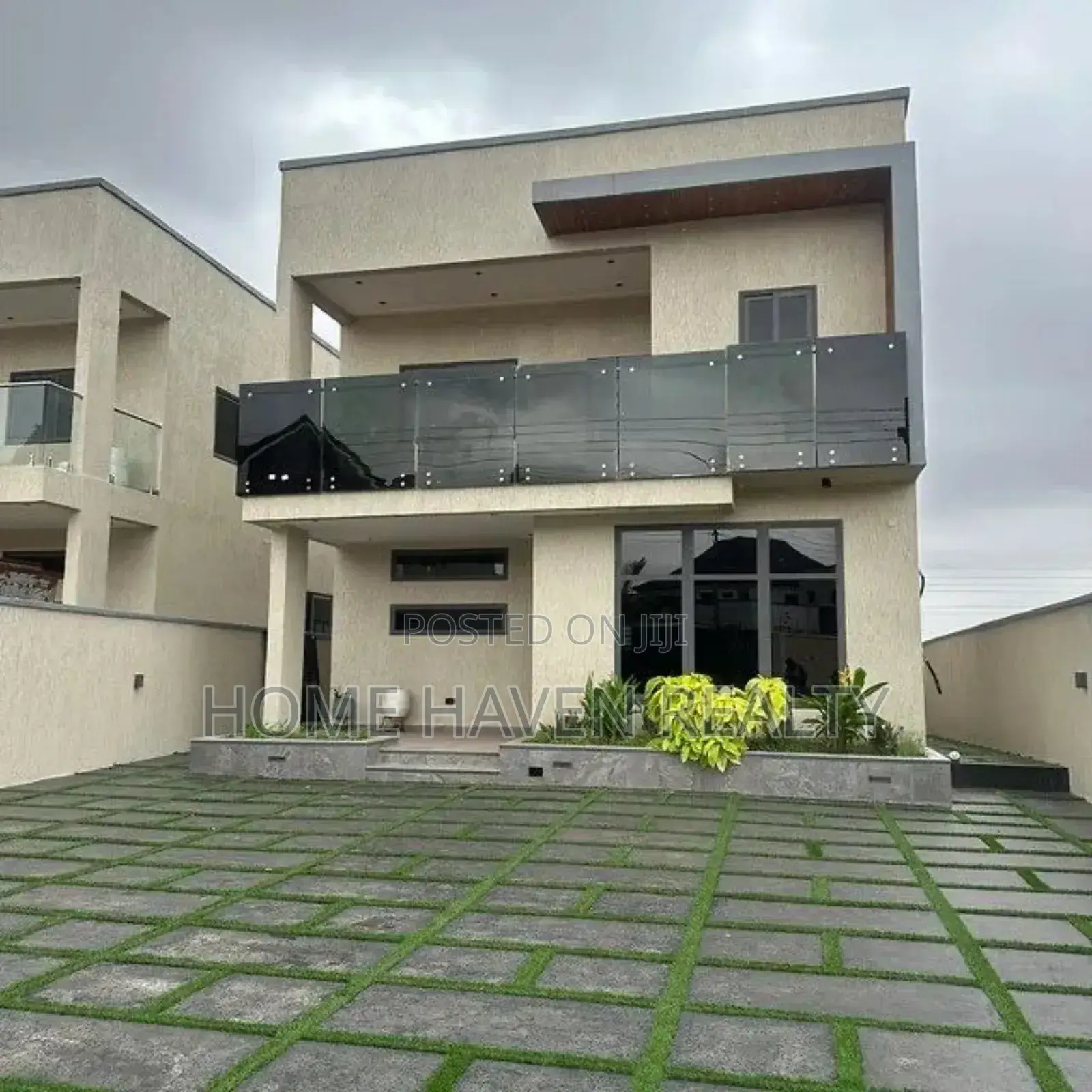 4bdrm House in Lakeside Estate for sale in Lake Side Estate