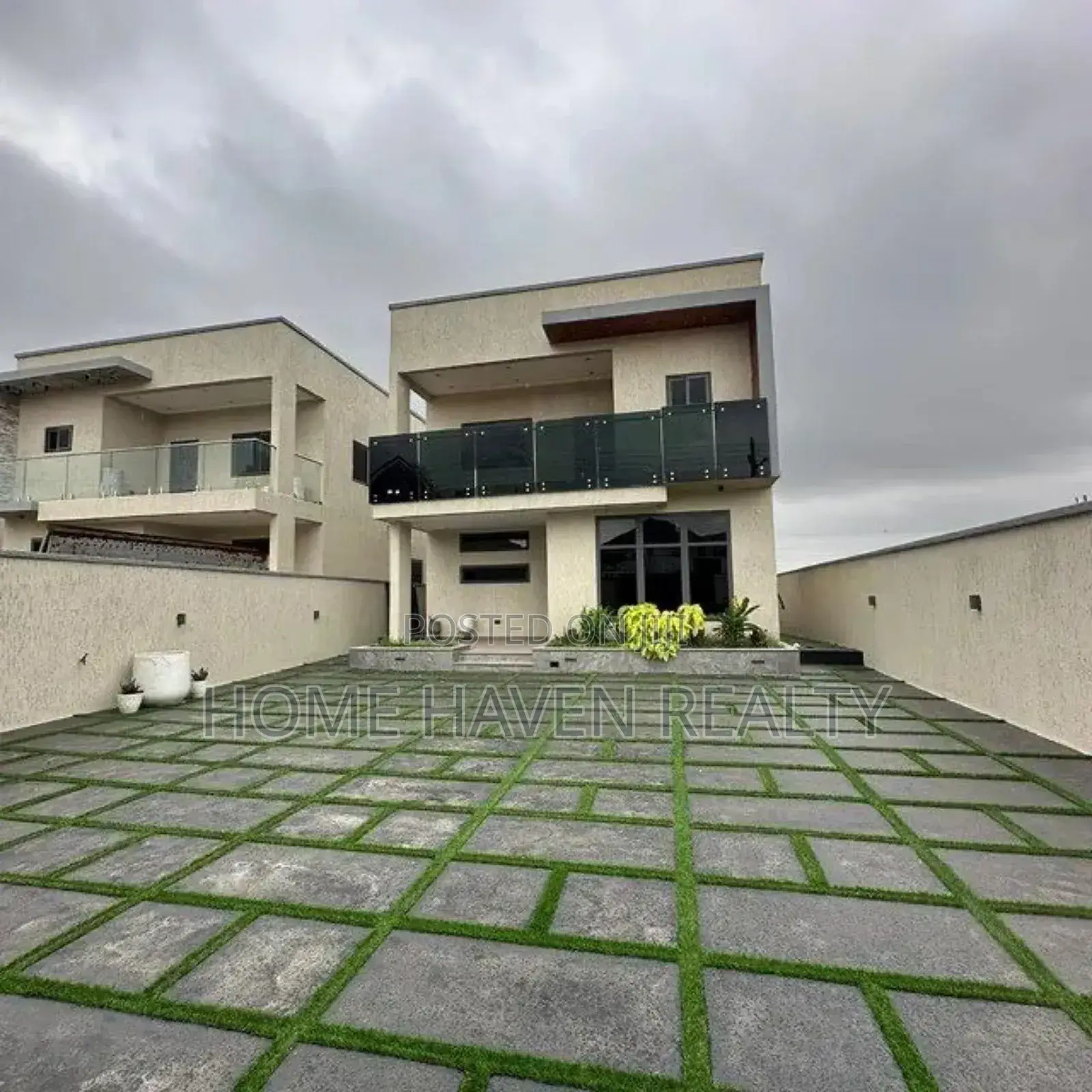 4bdrm House in Lakeside Estate for sale in Lake Side Estate