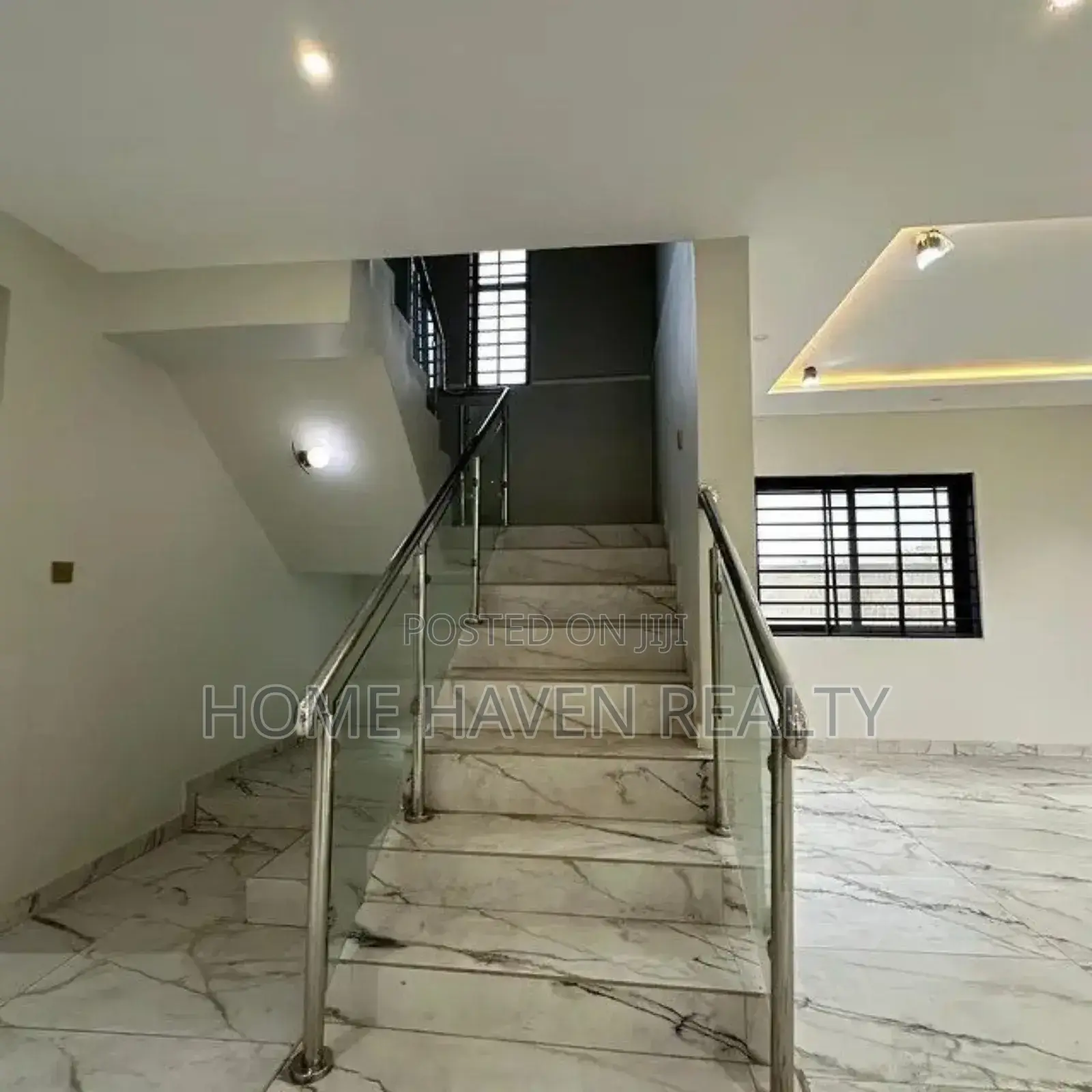 4bdrm House in Lakeside Estate for sale in Lake Side Estate