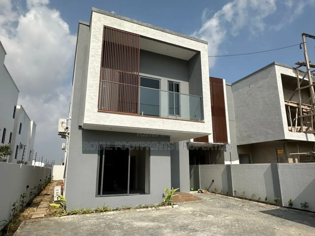 4bdrm House in Luxelooks Properties, Ashaley Botwe for rent in Ashaley Botwe