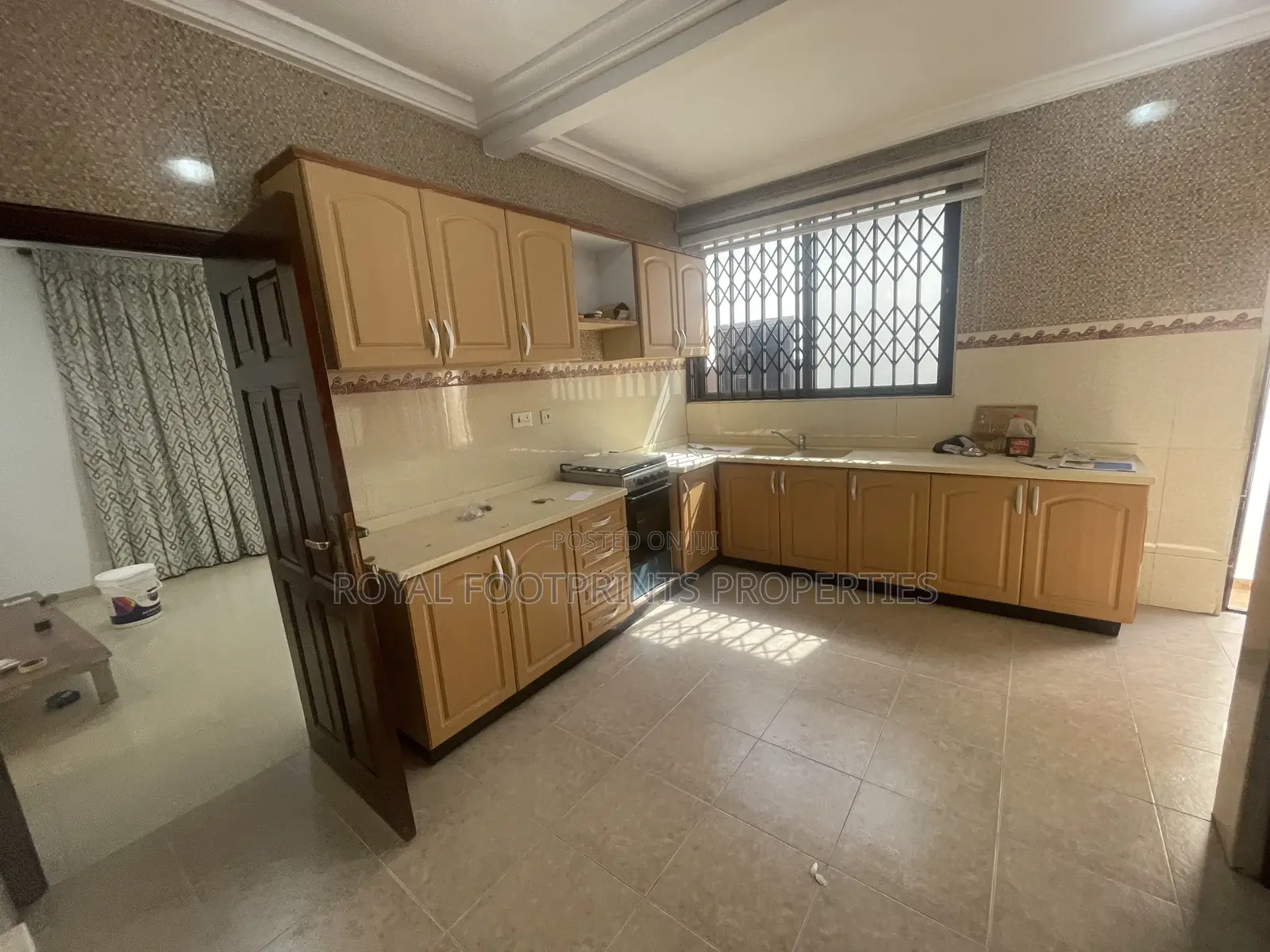 4bdrm House in Luxelooks Properties, East Legon for rent in East Legon