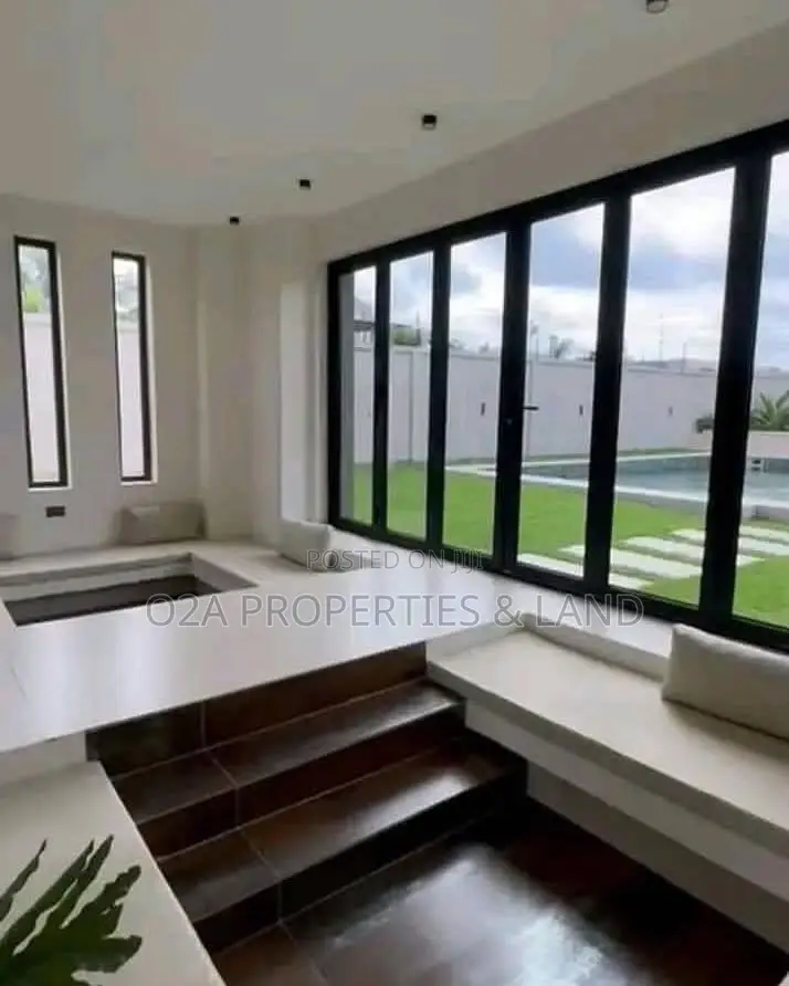 Furnished 7bdrm House in East Legon, A&C Mall Area for sale in A&C Mall Area