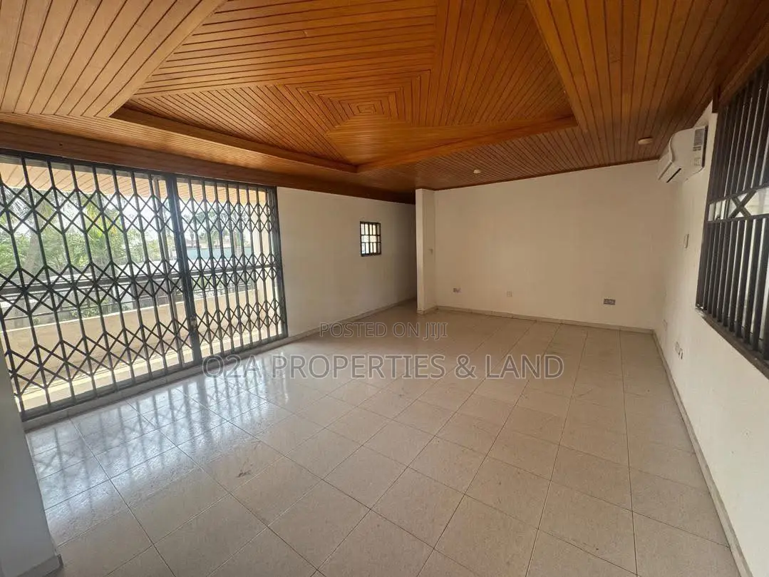 5bdrm House in Abelemkpe, Lincoln School Area for rent in Lincoln School Area
