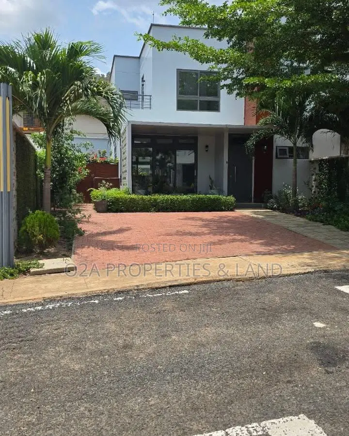 5bdrm House in Ayi Mensah Park, Ga East Municipal for sale in Ga East Municipal