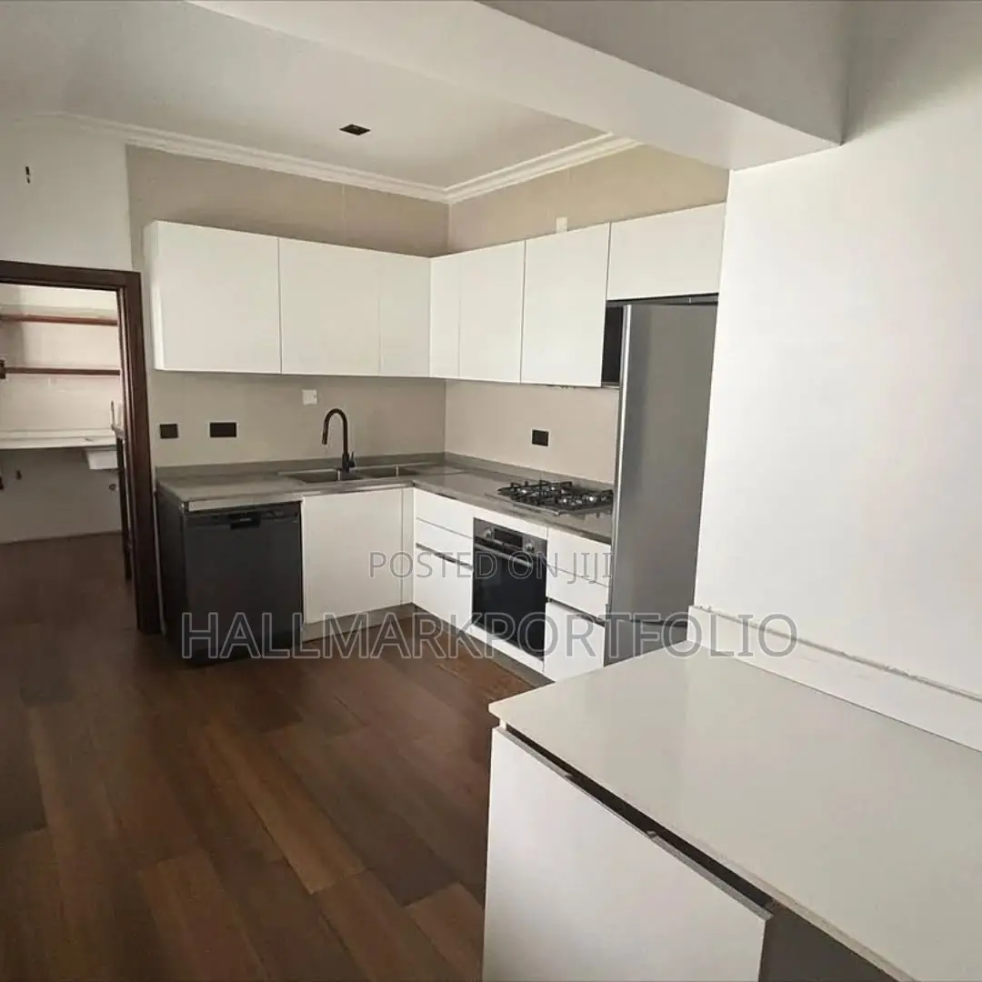 4bdrm House in Cantonment, Cantonments for rent in Cantonments
