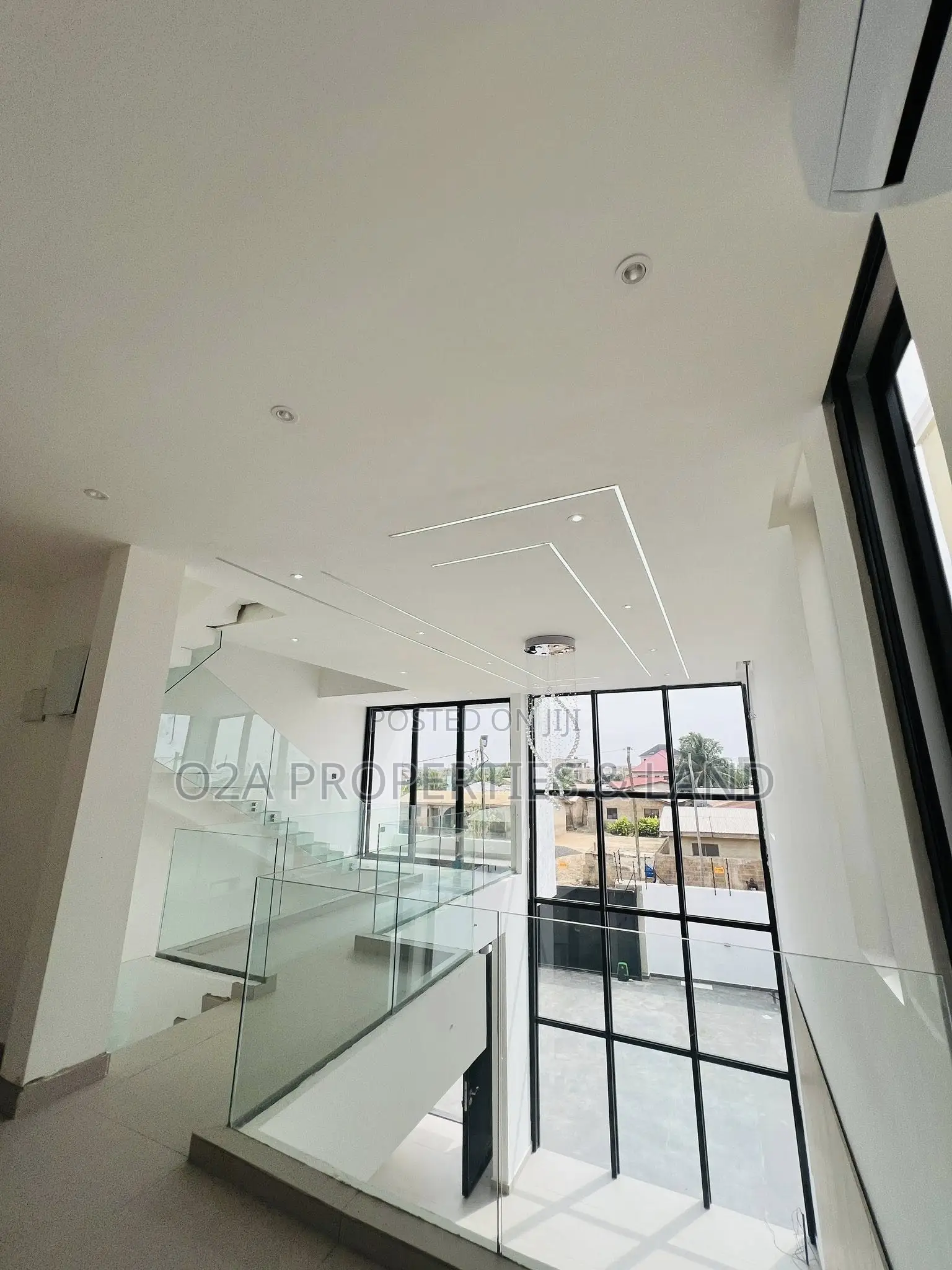 4bdrm Penthouse in Ashaley Botwe, Lake Side Estate for sale in Lake Side Estate